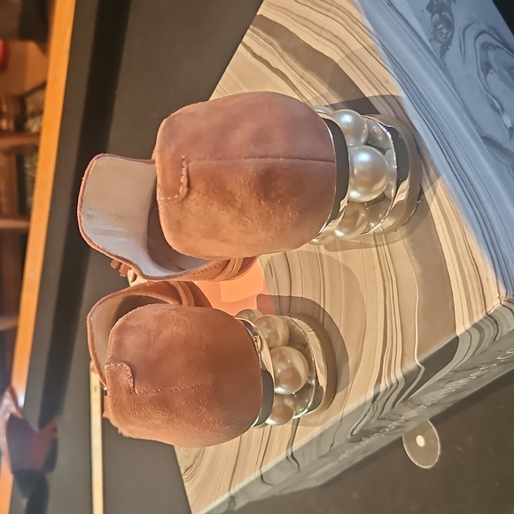 Jeffrey Campbell Pink Suede Pump With A Pearl Heel Accent Seven And A Half - Picture 7 of 12